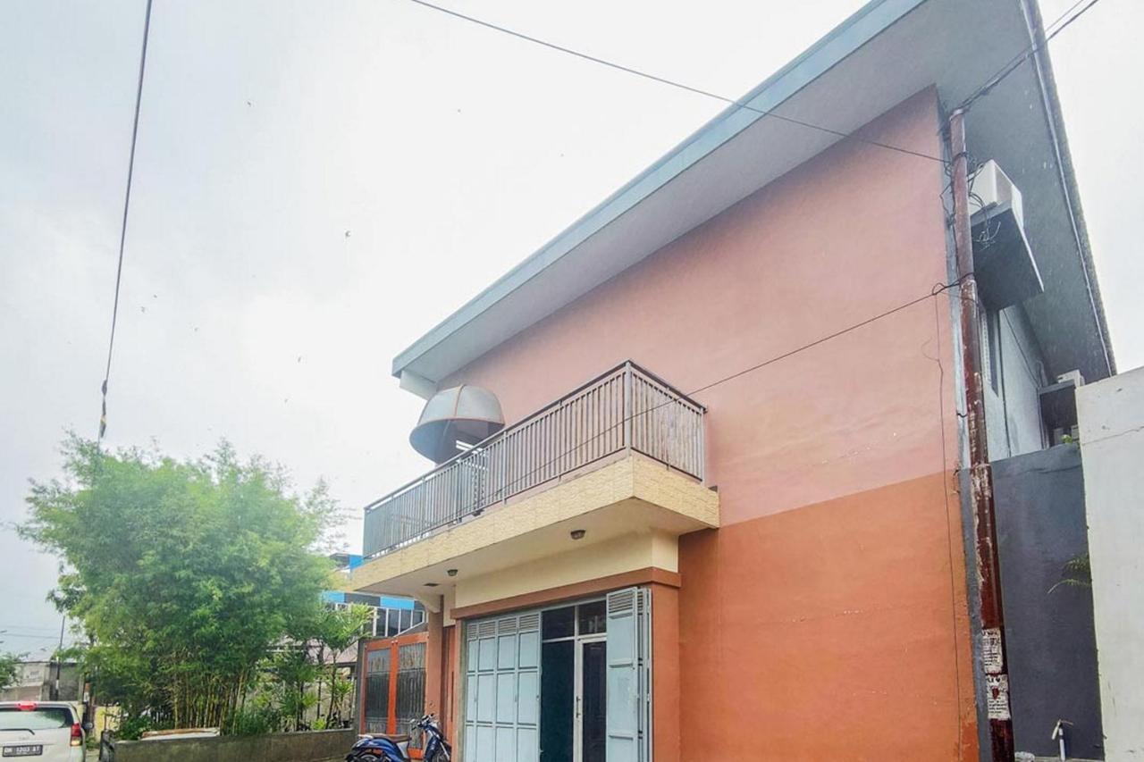 Chandra Graha Guesthouse Palu Exterior foto